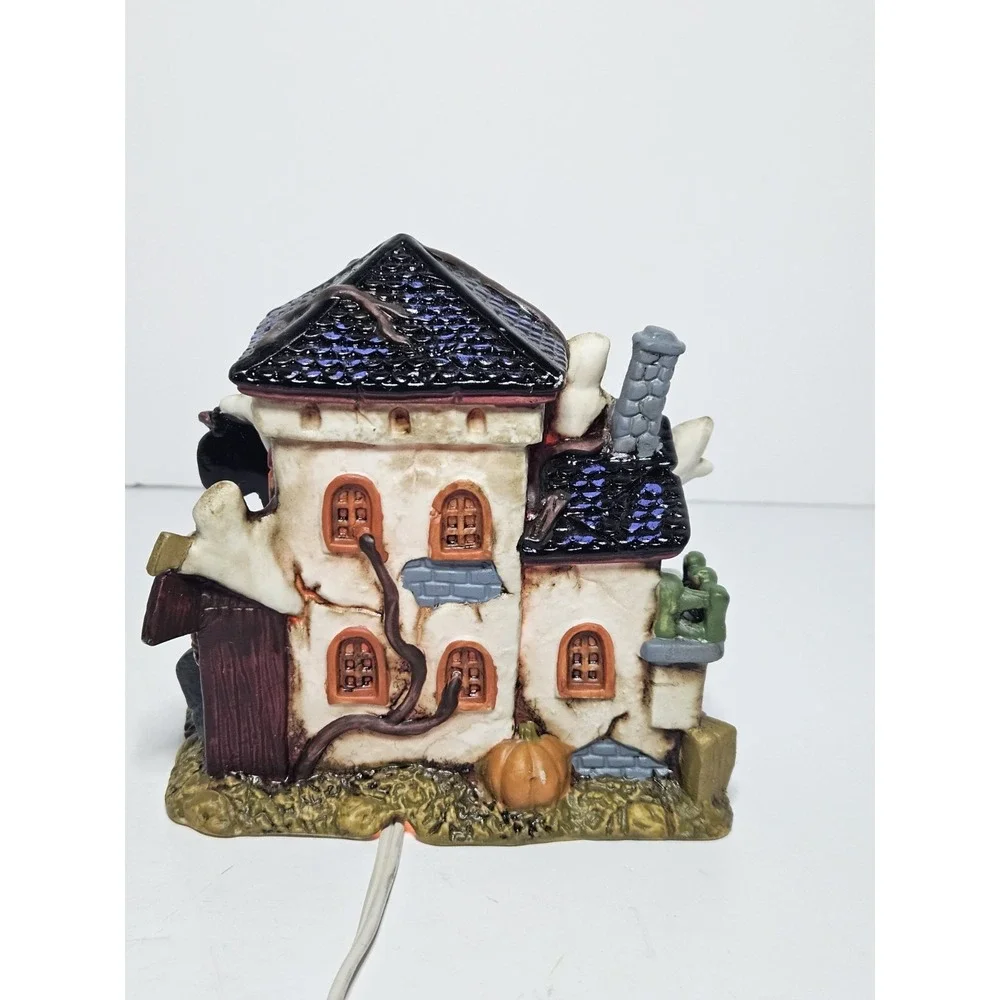 Spooky Hollow this vintage
